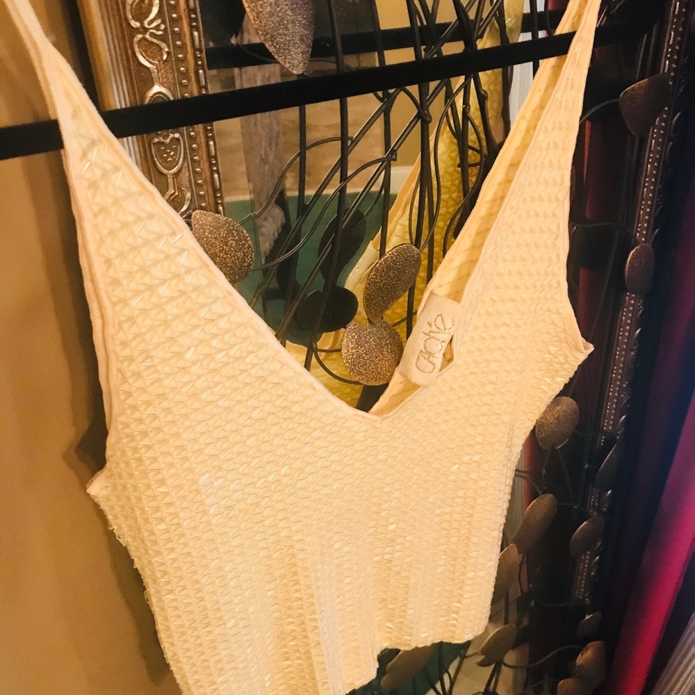 Women’s Blouse/Top